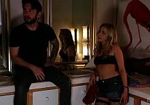 Sexo excêntrico barbudo fodendo a boceta gostosa da loira